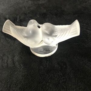 Lalique Crystal Two Lovebirds Sculpture Kissing